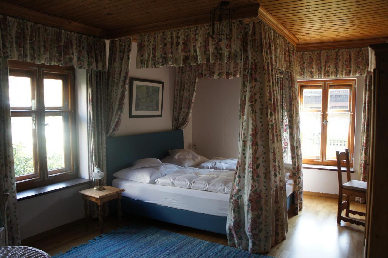 Hotel Schwarzer Adler Erlangen Ngoại thất bức ảnh